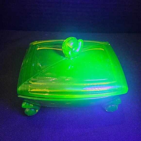 Vintage Duncan and Miller Patio Chartreuse Rectangular Snail Accented Candy Dish - Picture 2 of 11